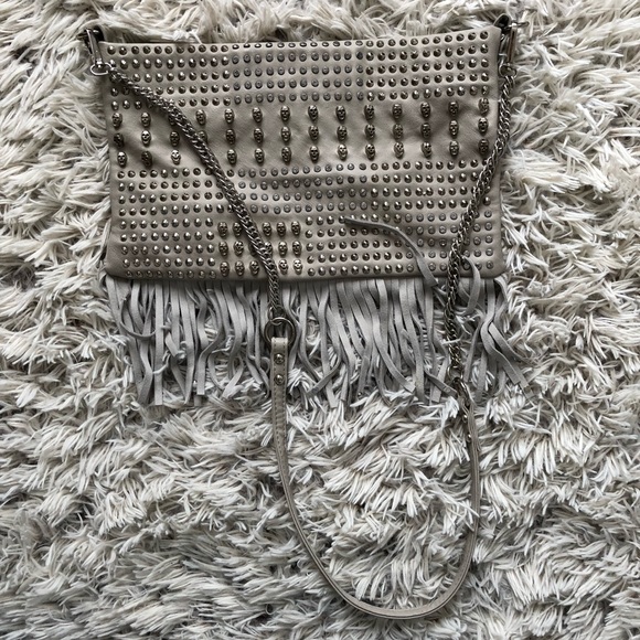 NWOT Grey Studded Fringe Purse. - Picture 4 of 4
